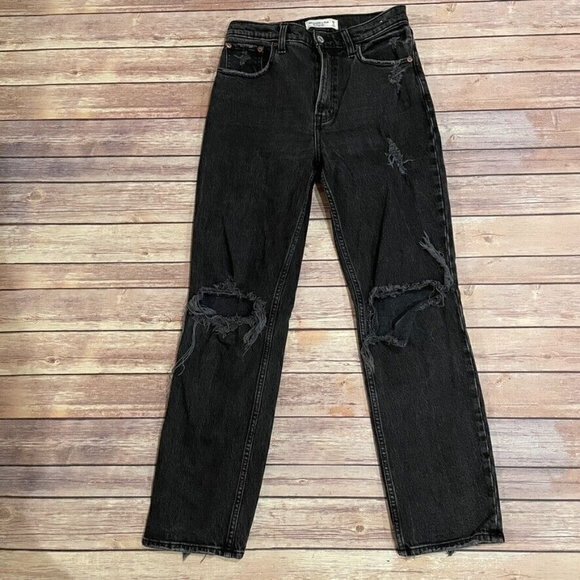 Abercrombie & Fitch Denim - Abercrombie & Fitch 90s Straight Ultra High Rise Jeans Rip
